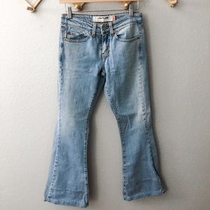 ☀️ Levi 519 Low Flare Jeans